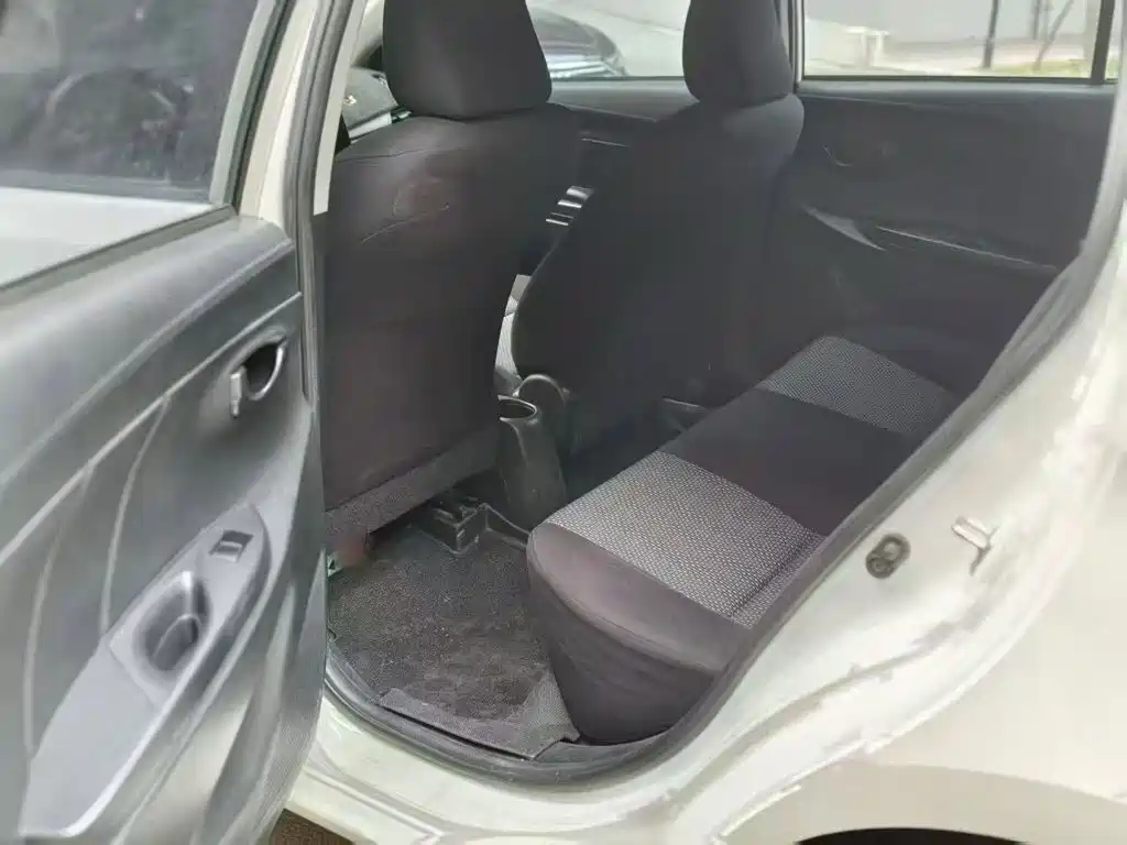 Toyota Vios FS — миниатюра 17