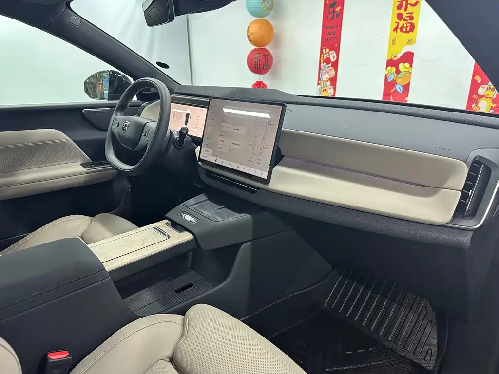 Volvo XC70 PHEV — миниатюра 23