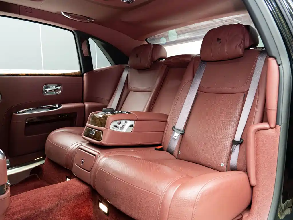 Rolls-Royce Ghost — миниатюра 11