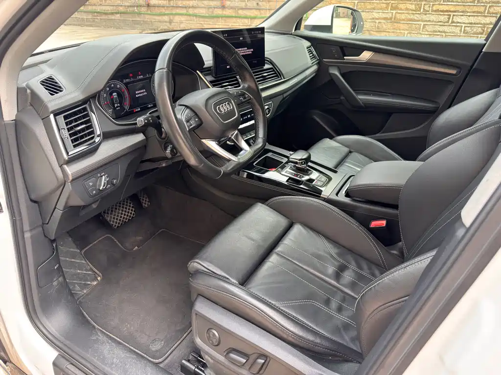 Audi Q5L 2022 40T Luxury