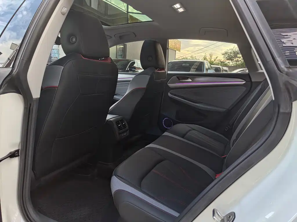 Volkswagen Lamando — миниатюра 6