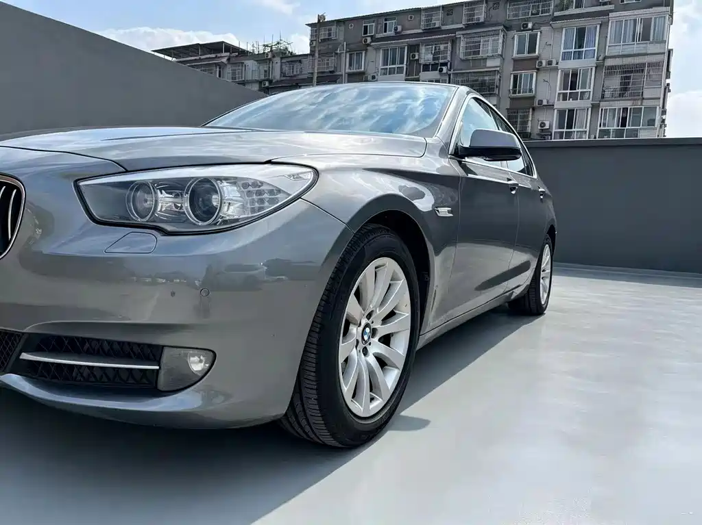 BMW 5 Series GT 5 GT 2010 535i Luxury