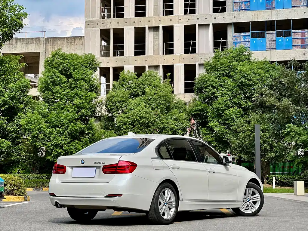 BMW 3 Series — миниатюра 23