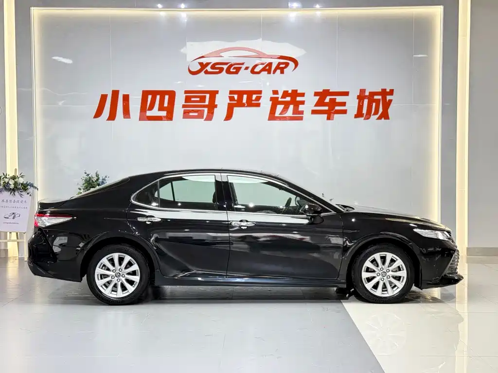 Toyota Camry — миниатюра 4