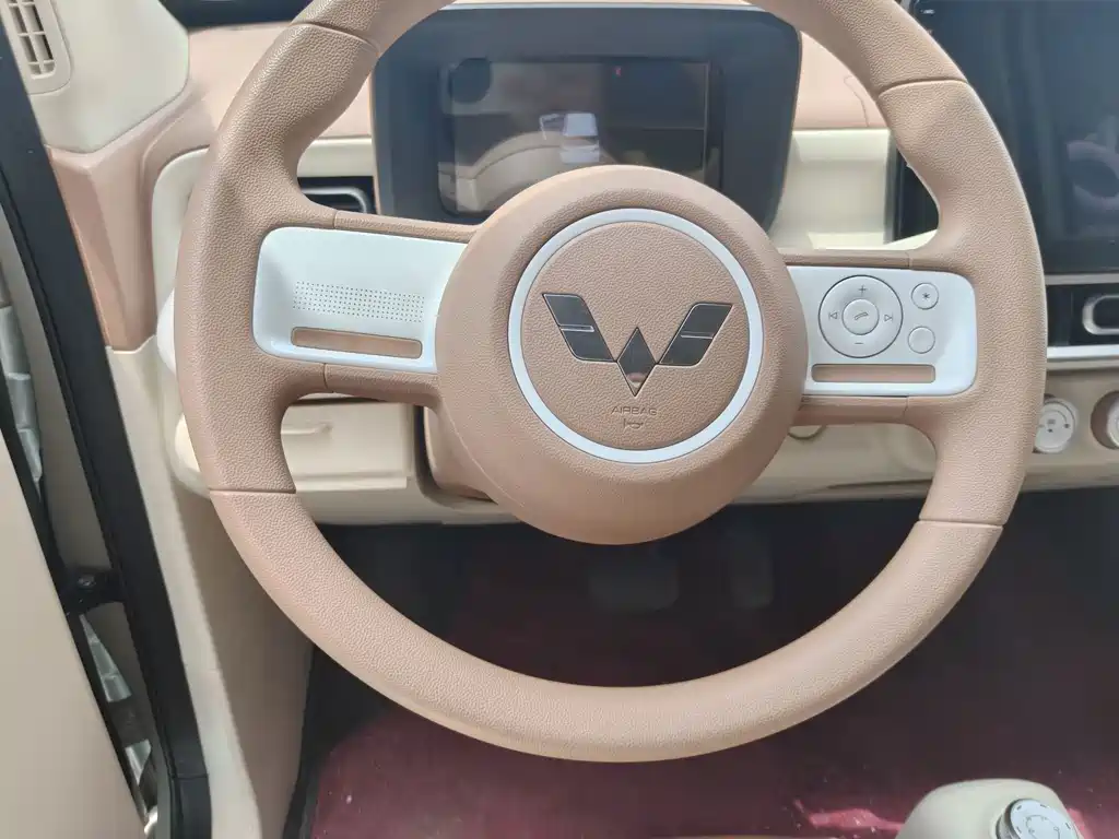 Wuling MINIEV — миниатюра 9