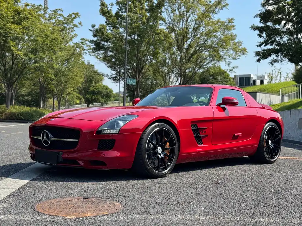 Mercedes-Benz SLS AMG