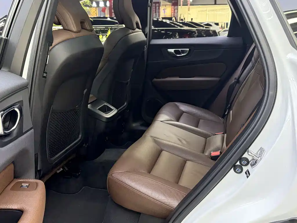 Volvo XC60 2020 T5 Luxury