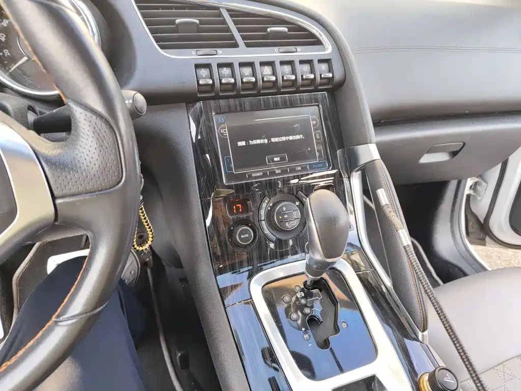 Peugeot 3008 — миниатюра 6