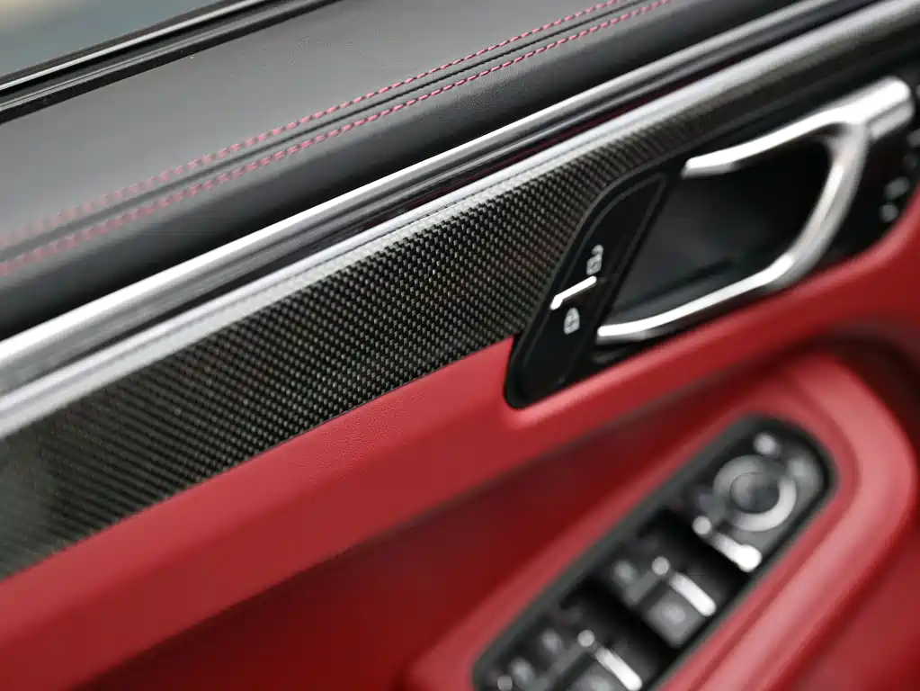 Porsche Macan — миниатюра 9