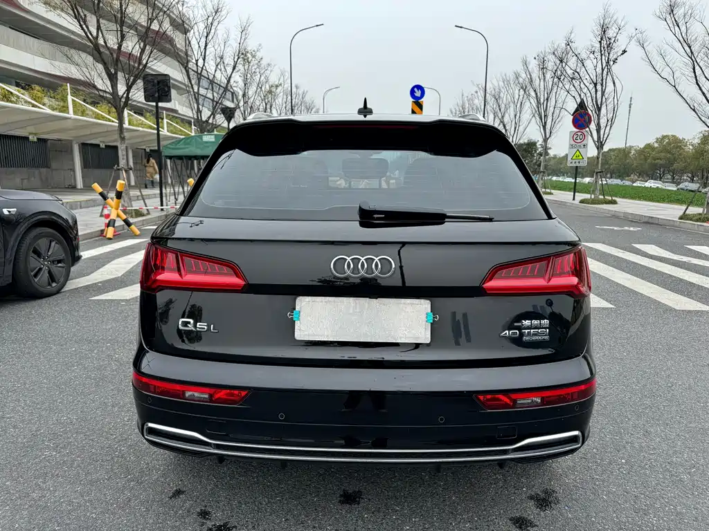 Audi Q5L — миниатюра 5