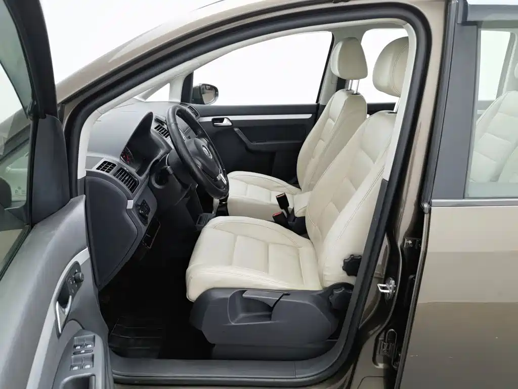 Volkswagen Touran — миниатюра 10