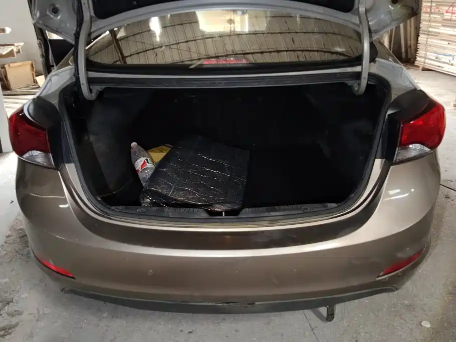 Hyundai Elantra Langdong — миниатюра 4