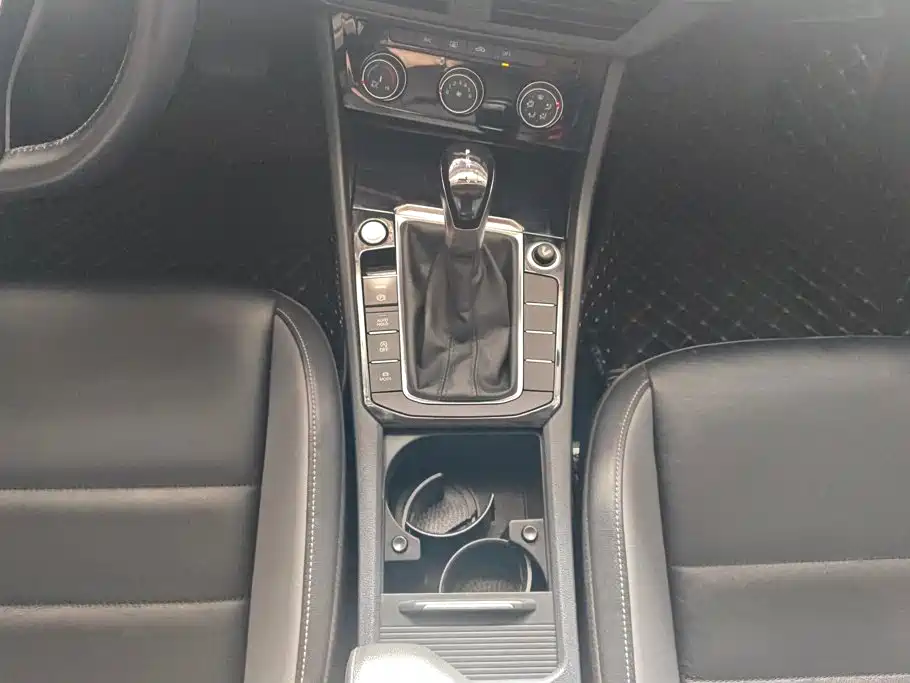 Volkswagen Sagitar — миниатюра 16