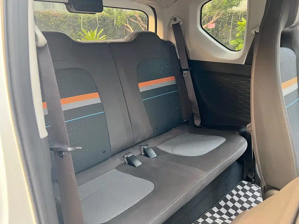 Wuling MINIEV — миниатюра 9