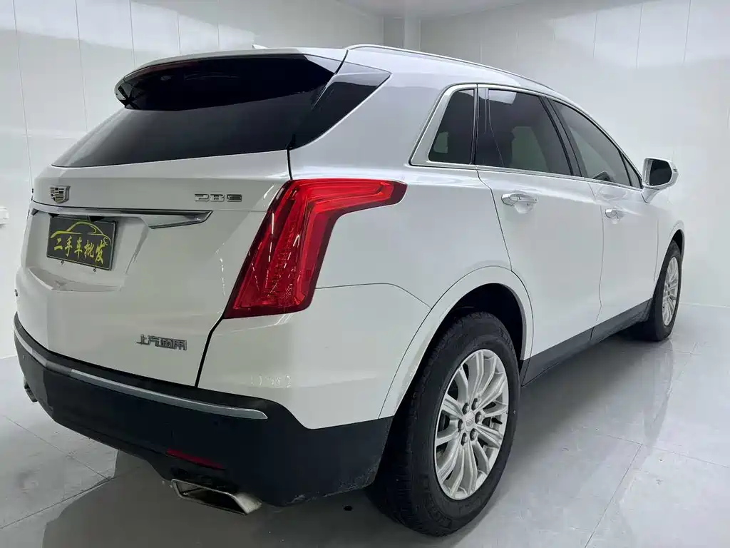 CADILLAC XT5