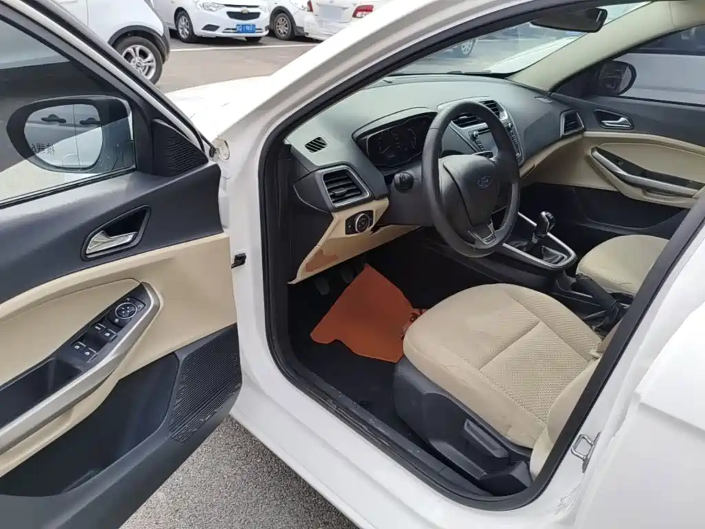 Ford Escort — миниатюра 16