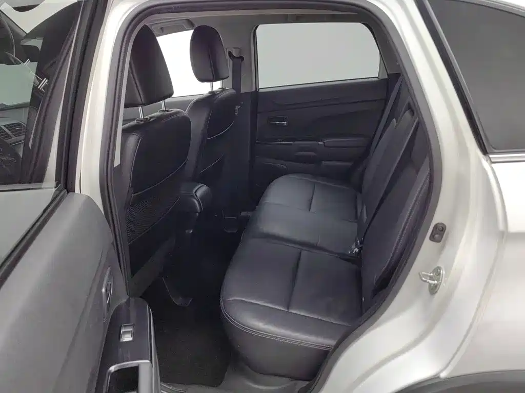 Peugeot 4008 (Import) — миниатюра 15