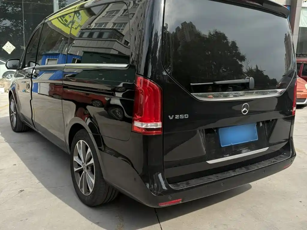 Mercedes-Benz V-Class — миниатюра 8