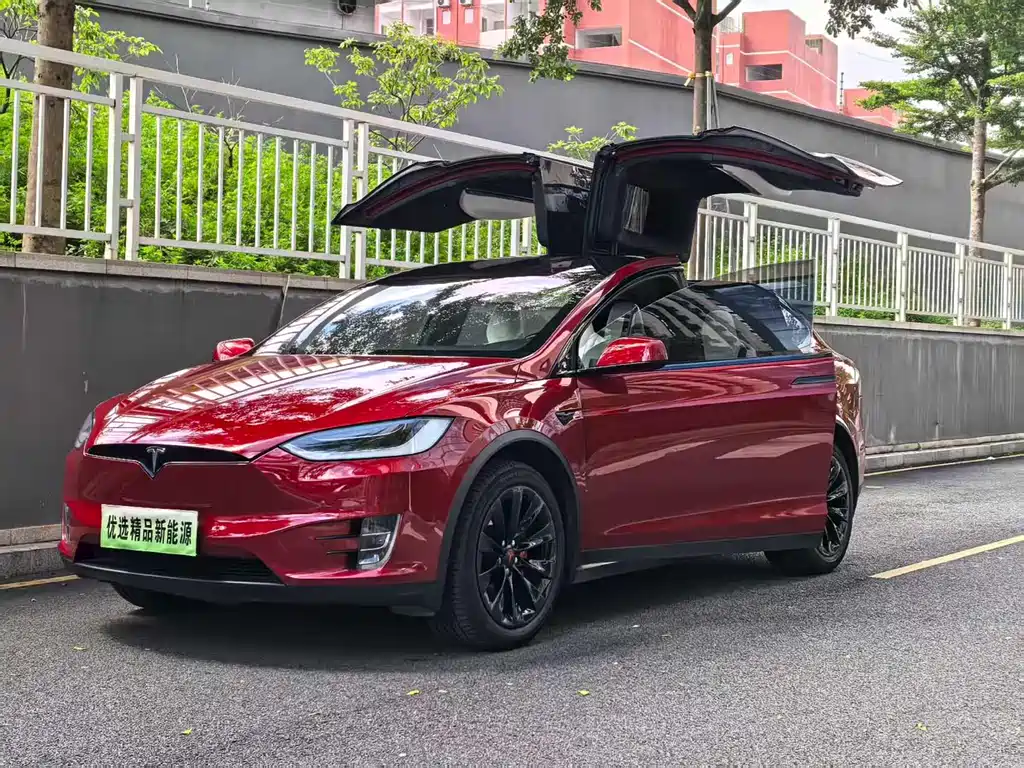 TESLA MODEL X