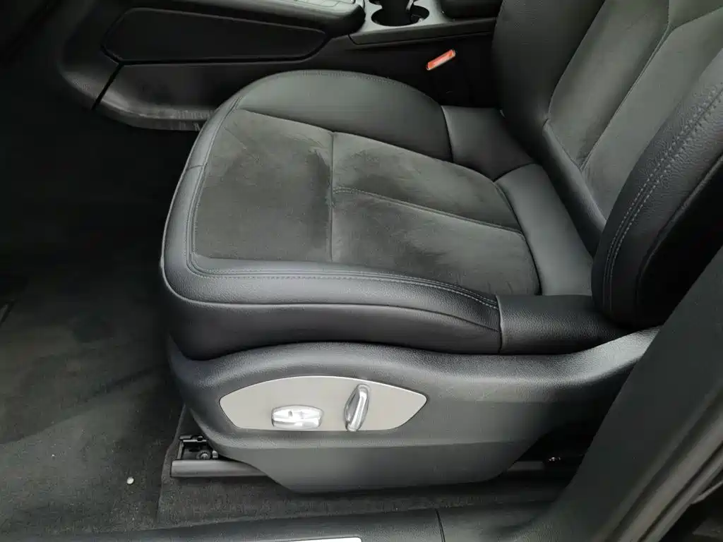 Porsche Macan — миниатюра 20