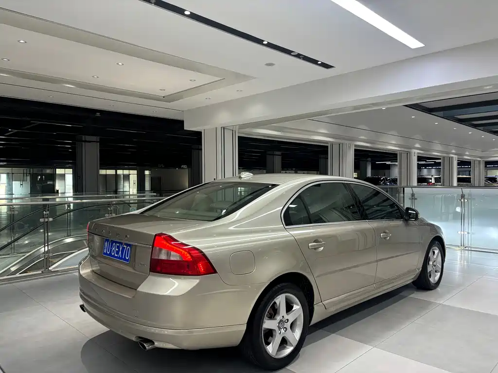 Volvo S80L — миниатюра 5