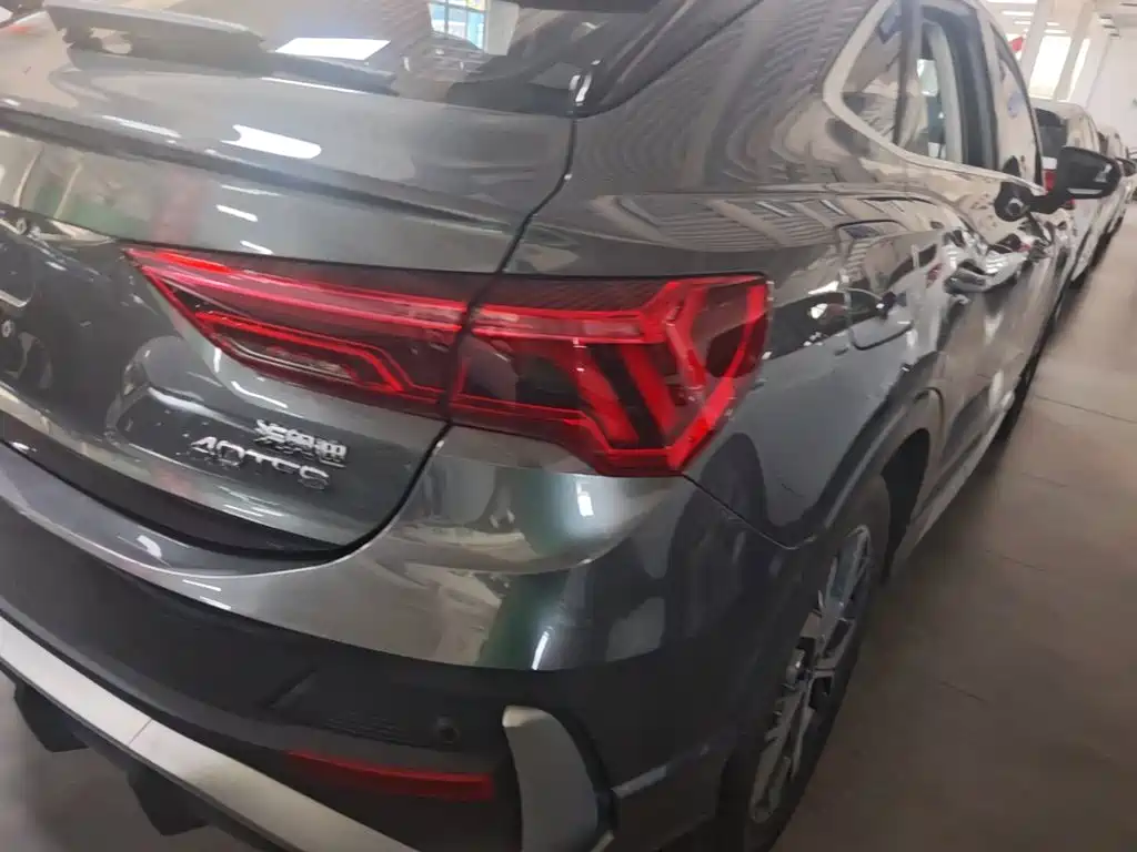 Audi Q3 Sportback — миниатюра 8