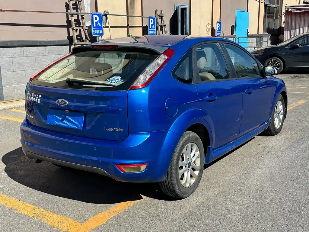 Ford Focus — миниатюра 4