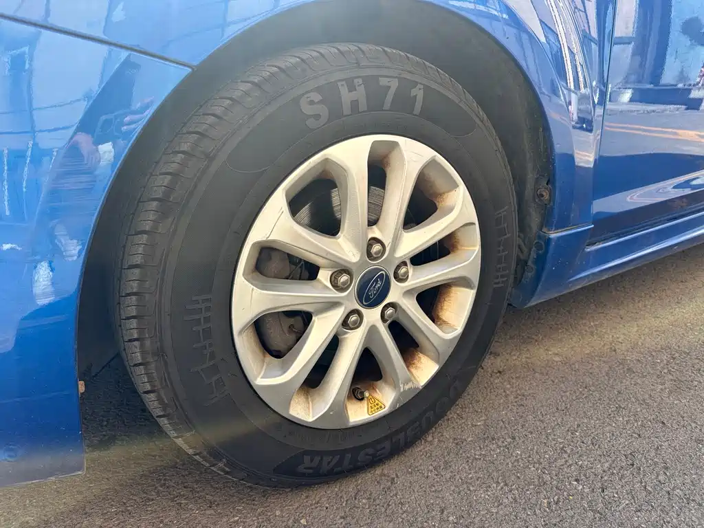 Ford Focus — миниатюра 9