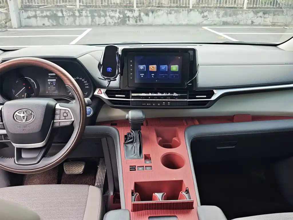 Toyota Sienna — миниатюра 10