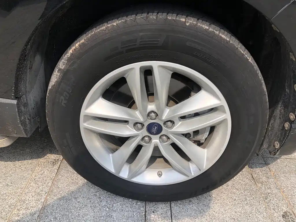 Ford Edge — миниатюра 22