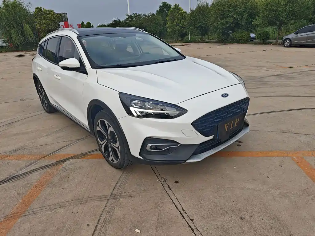 Ford Focus 2021 EcoBoost 180 AT