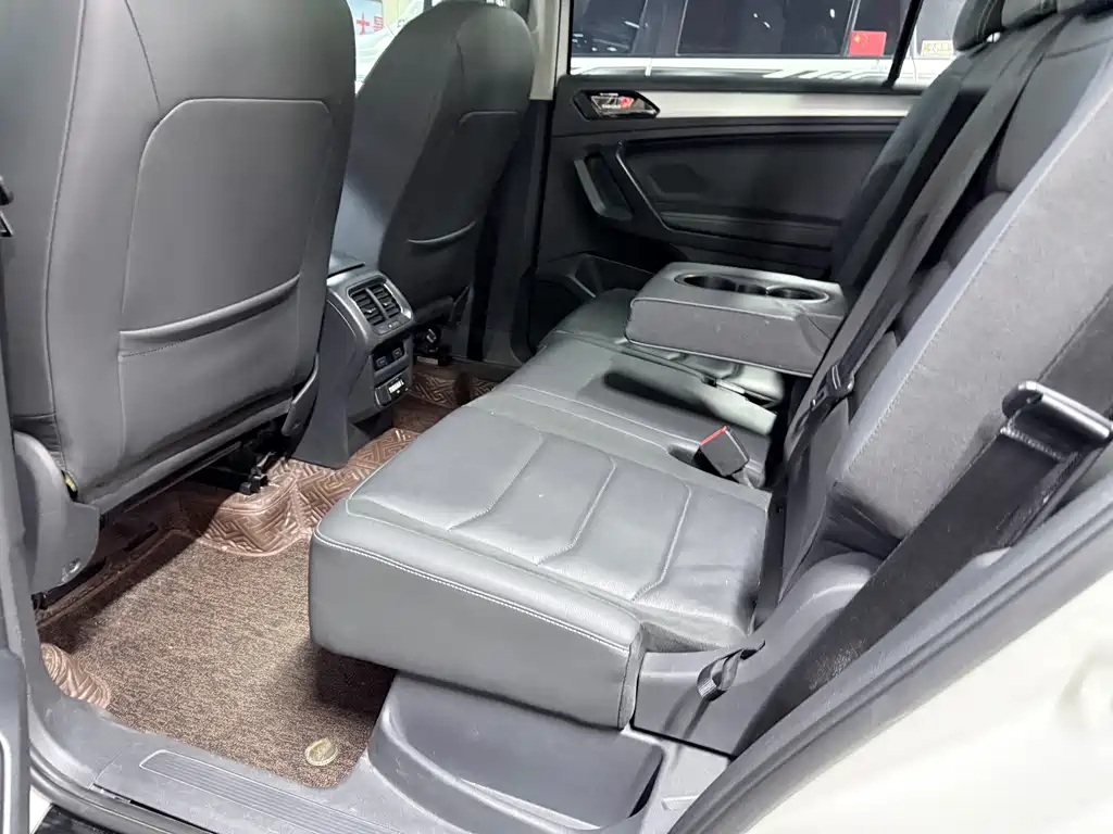 Volkswagen Tiguan L — миниатюра 11
