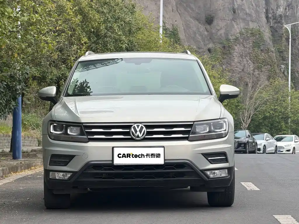 Volkswagen Tiguan L — миниатюра 2
