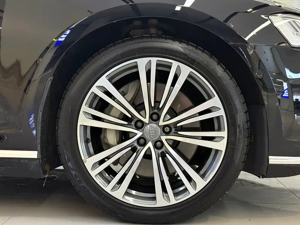Audi A8 — миниатюра 18