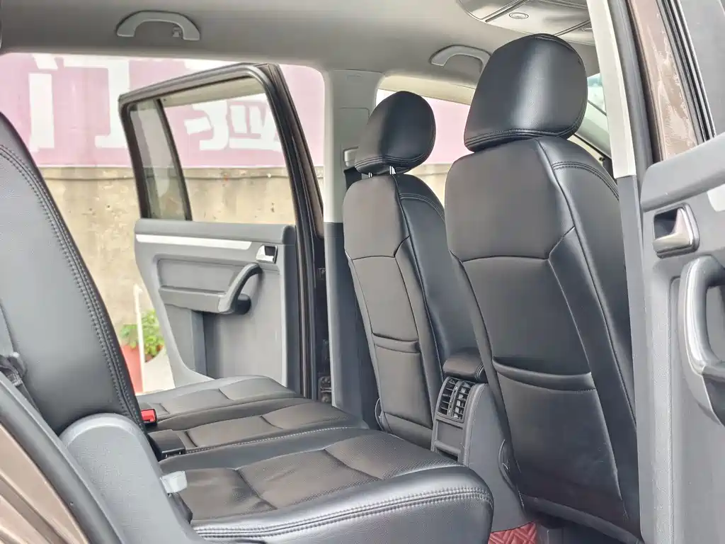 Volkswagen Touran — миниатюра 13