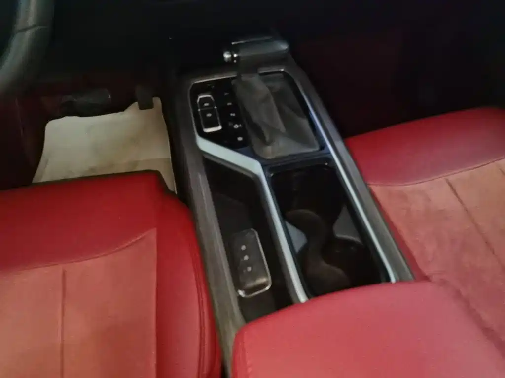 Wuling Jiachen — миниатюра 14
