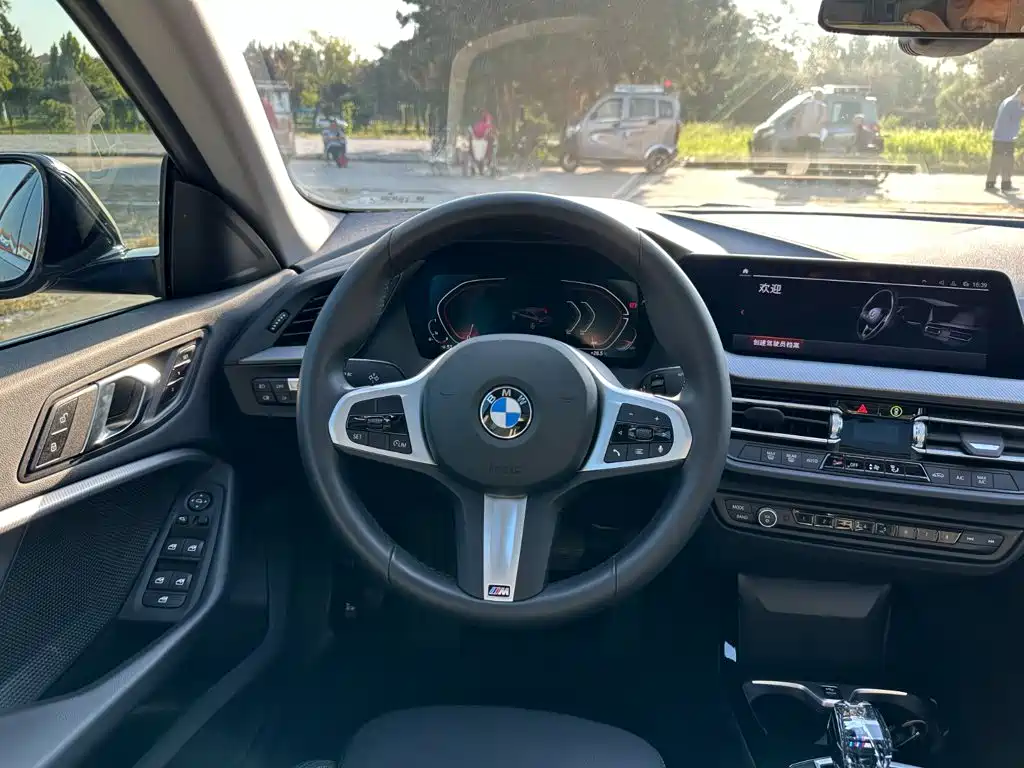 BMW 2 Series (Import) — миниатюра 21