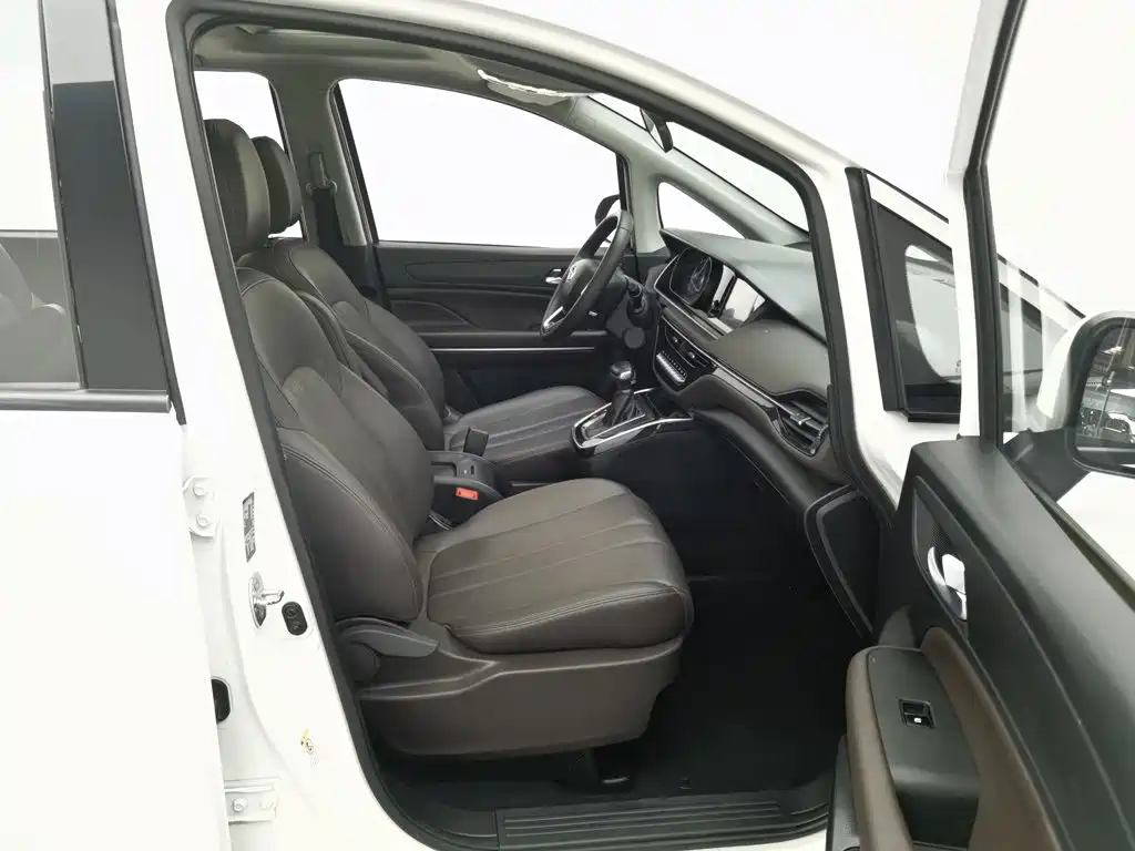 GAC Motor Trumpchi M6 — миниатюра 23