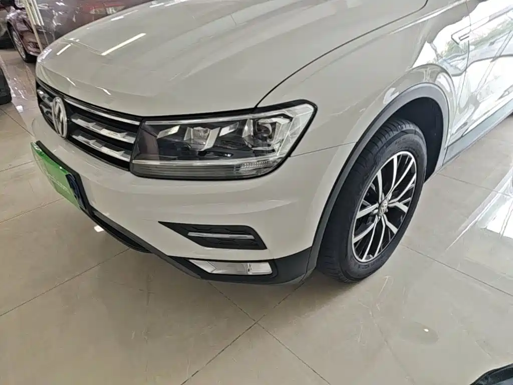 Volkswagen Tiguan L — миниатюра 24