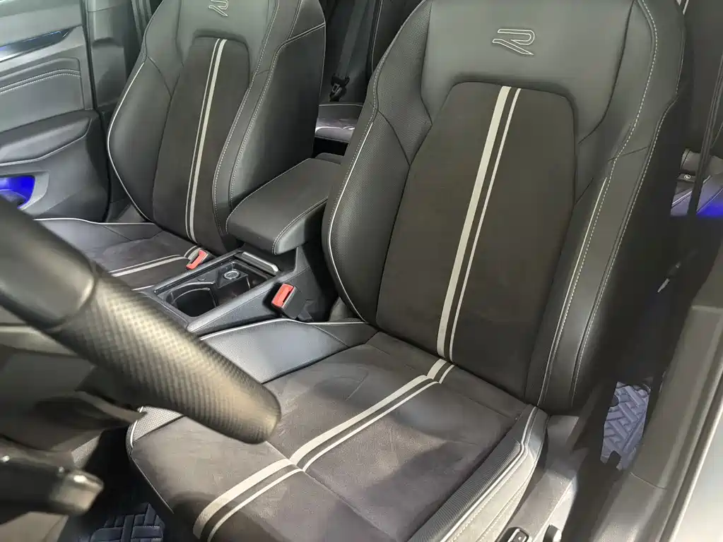 Volkswagen Golf — миниатюра 8