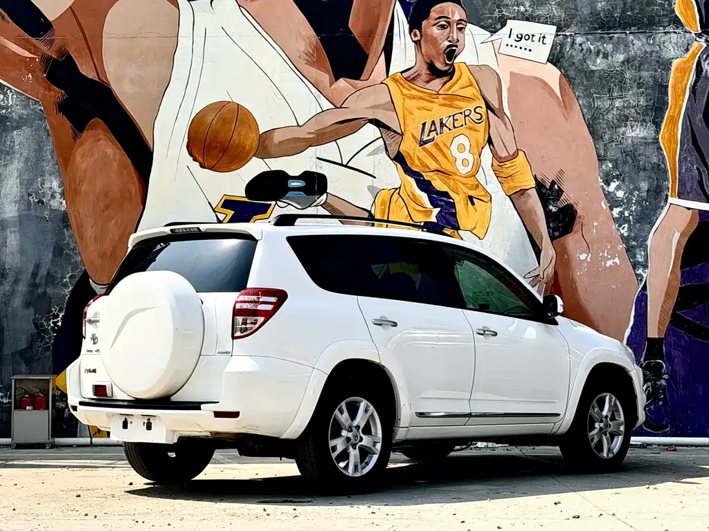 Toyota RAV4 — миниатюра 4