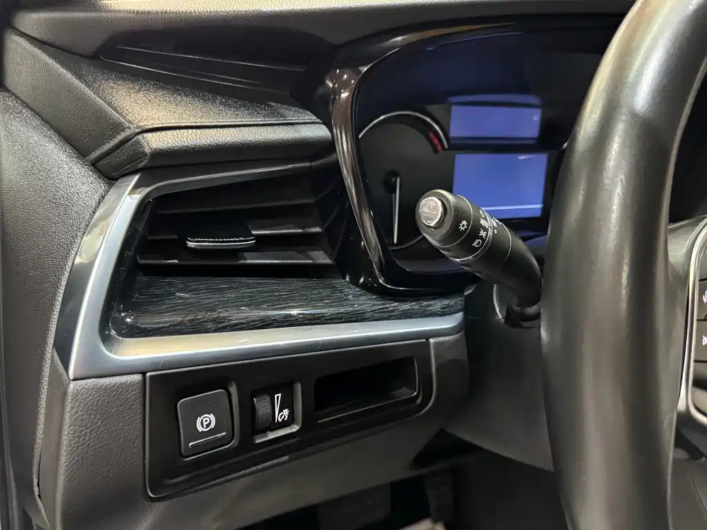 Cadillac XT5 — миниатюра 26