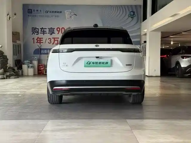NIO ES6 — миниатюра 8