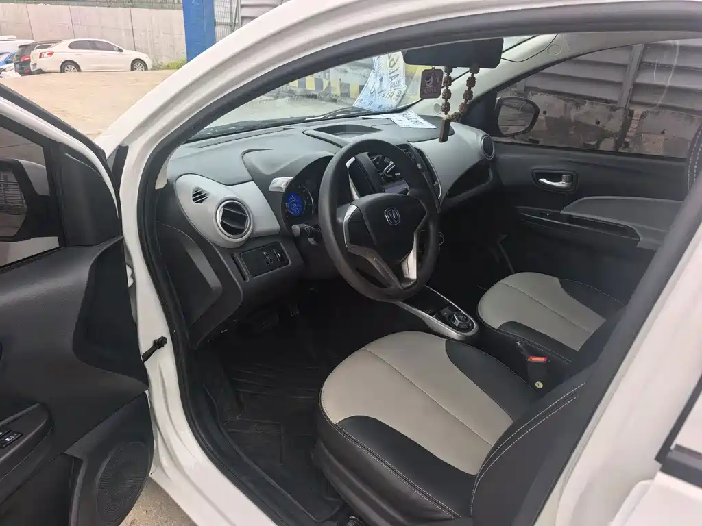 Changan Benben E-Star — миниатюра 8
