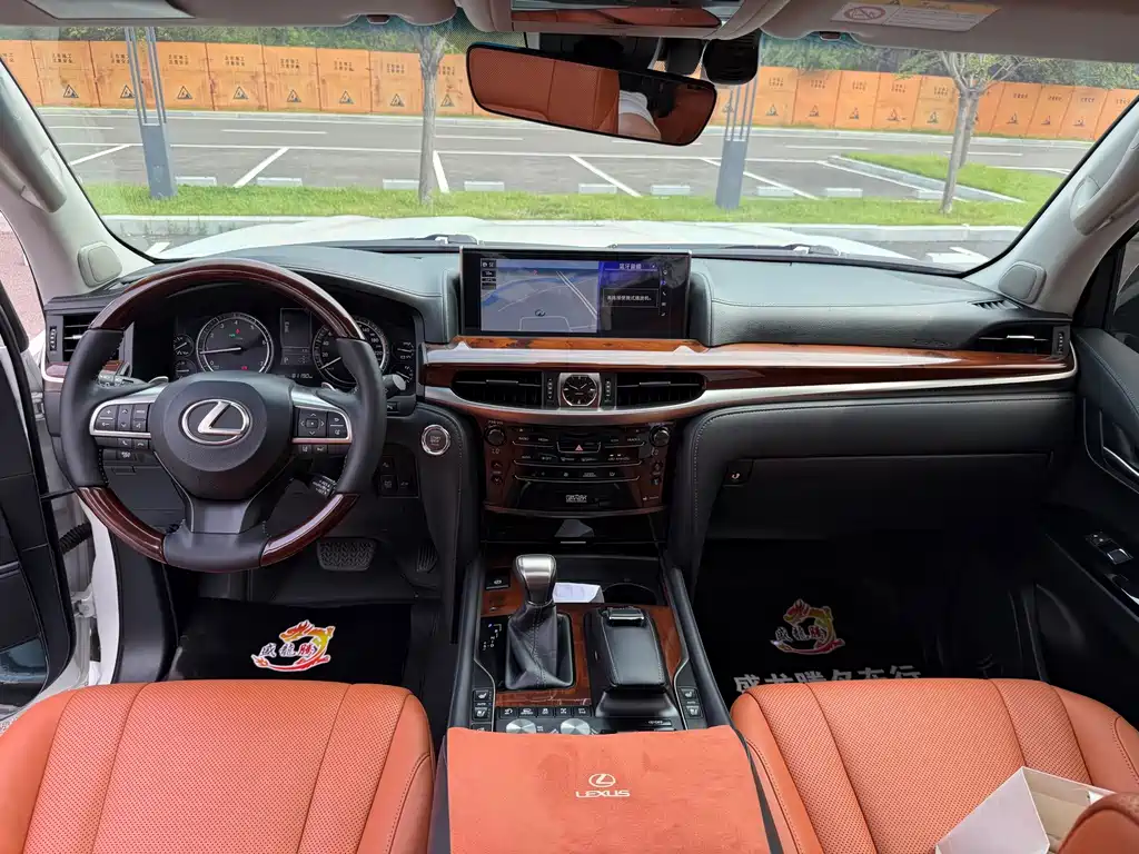 Lexus LX 570 Premium Luxury Edition, фото 17