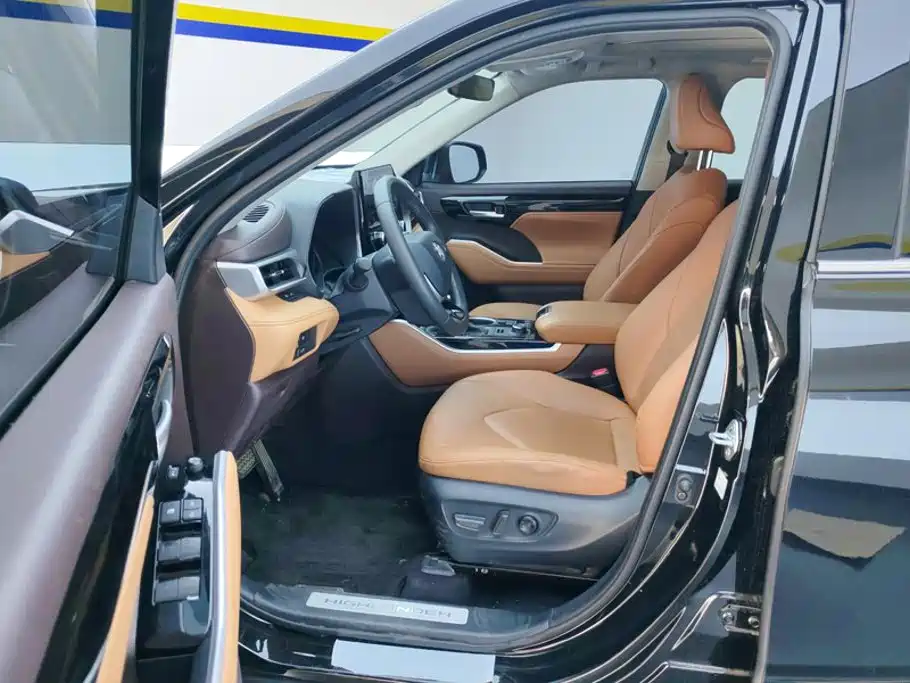 Toyota Highlander — миниатюра 9