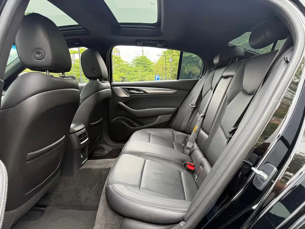 Cadillac CT5 — миниатюра 9