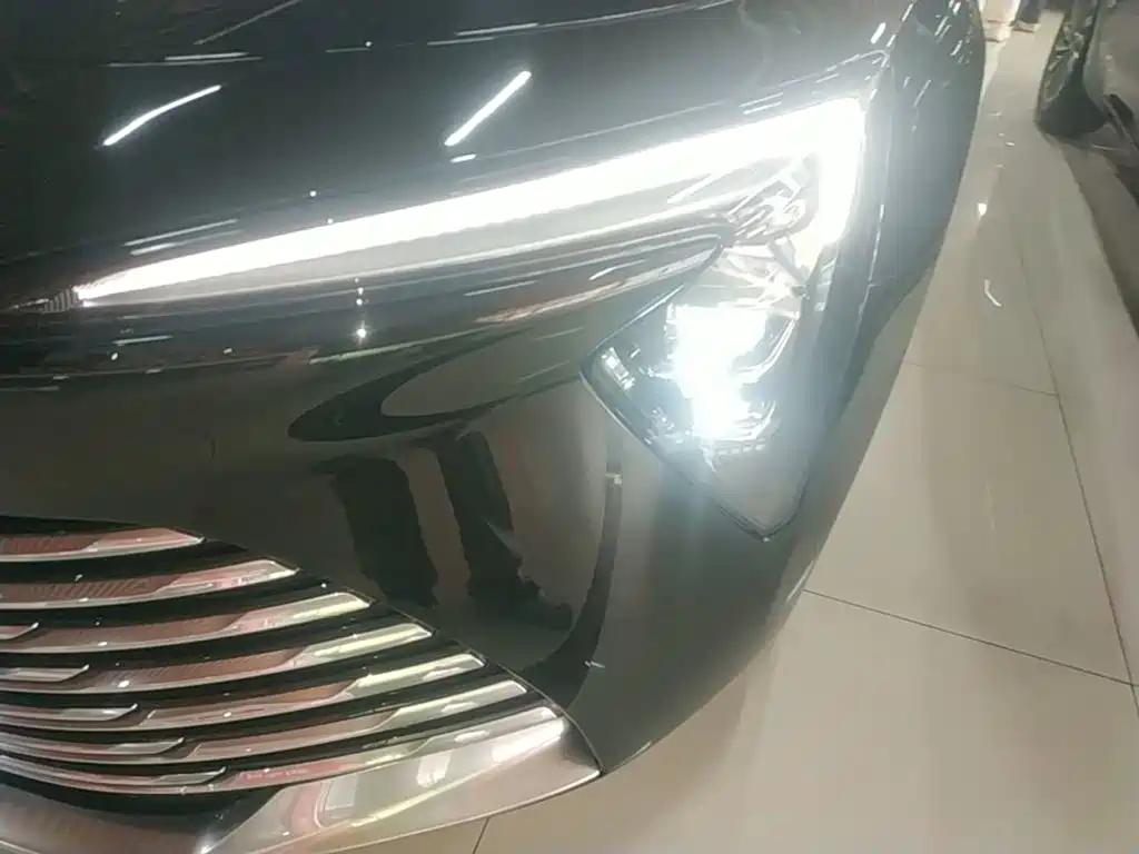 Buick LaCrosse — миниатюра 24