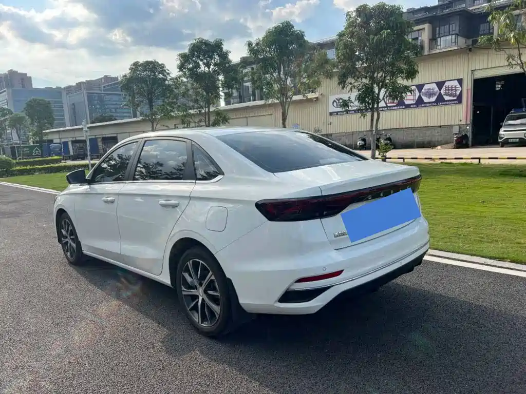 Geely Emgrand L — миниатюра 6