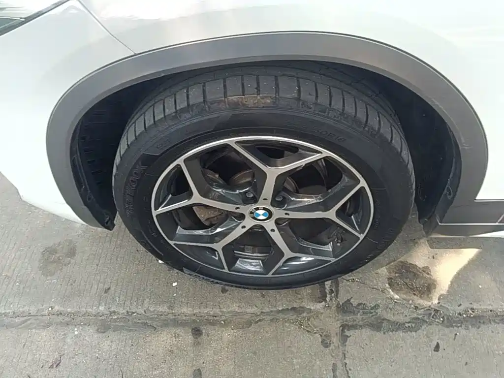 BMW X2 (Import) — миниатюра 25